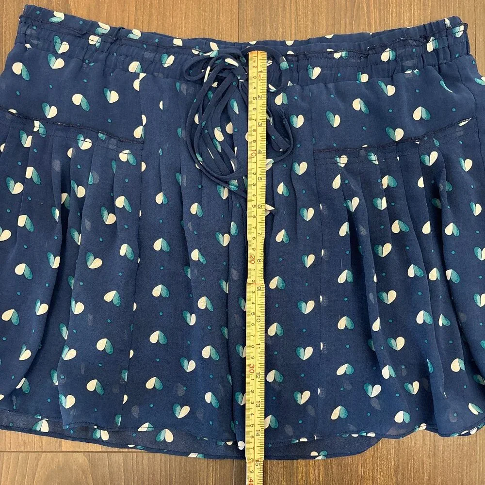 American Eagle Mini Skirt Women’s Medium Blue Heart Print Pleated‎ Flowy